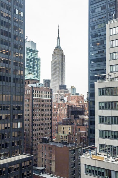 More Photos Of 633 Third Ave, New York Office For Sale