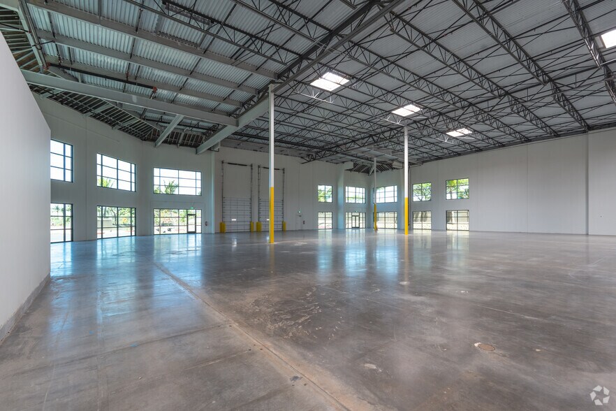 More Photos Of 250 Lauo Loop, Kahului Warehouse For Lease