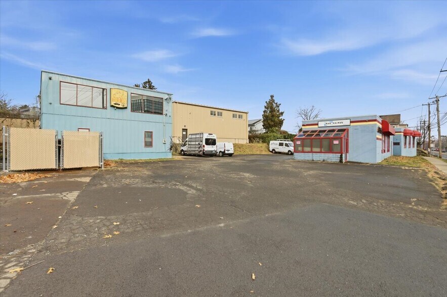 More Photos Of 559 Orange Ave, West Haven, Ct, West Haven Storefront For Sale