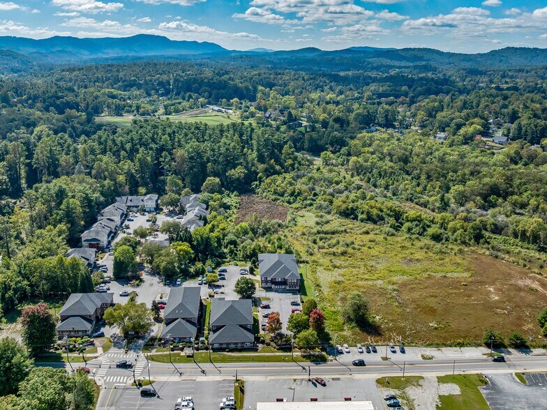More Photos Of 120 Chadwick Square Ct, Hendersonville Medical For Lease