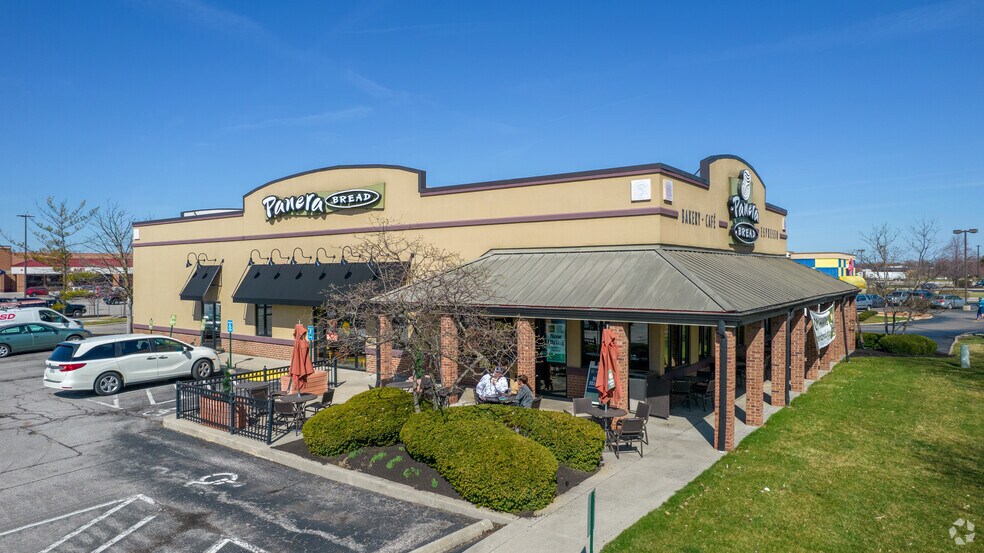 Primary Photo Of 3625 Fishinger Blvd, Hilliard Restaurant For Sale