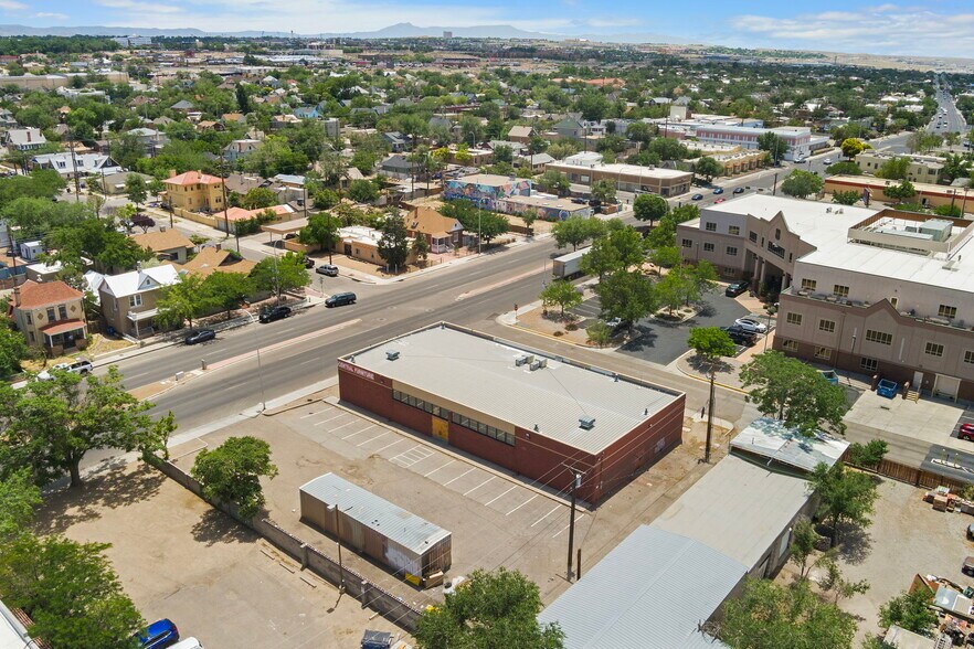 More Photos Of 221 Broadway Blvd SE, Albuquerque Freestanding For Sale