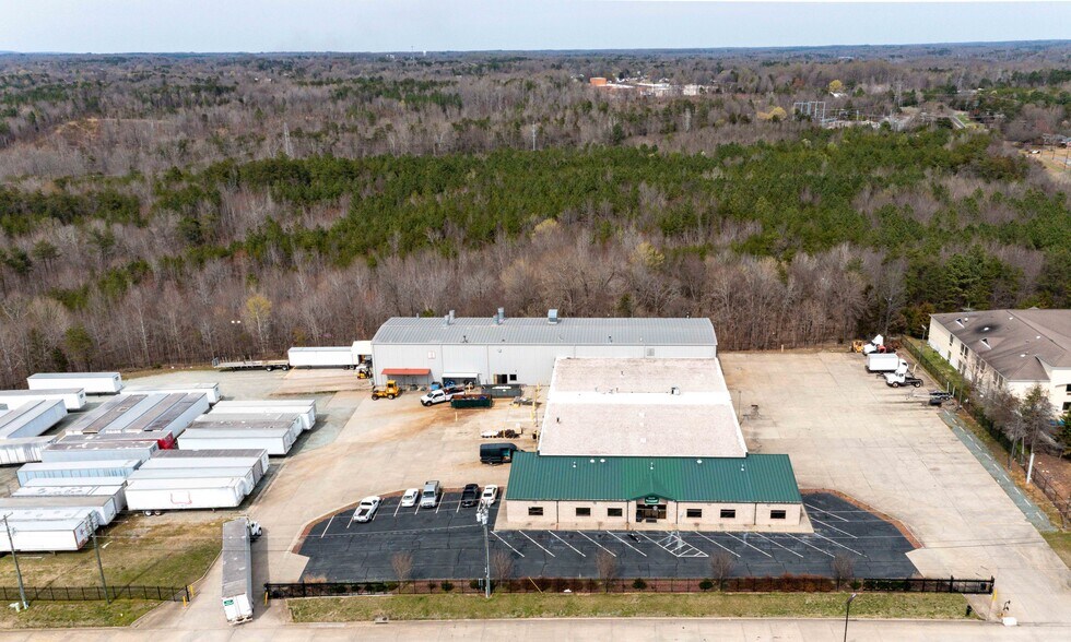 More Photos Of 1360 Truby Dr, Graham Truck Terminal For Sale