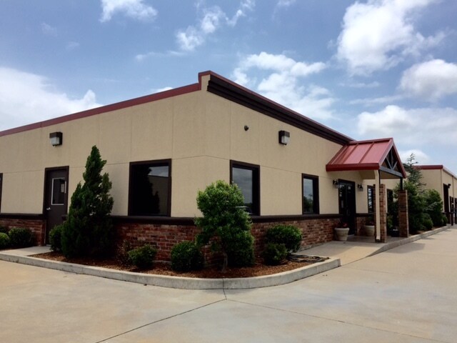 Primary Photo Of 3560 Macdonnell Dr, Norman Light Distribution For Lease