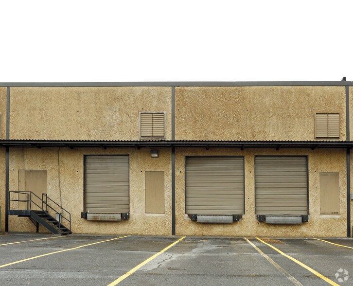 More Photos Of 2761-2918 Huntley Dr, Memphis Distribution For Lease