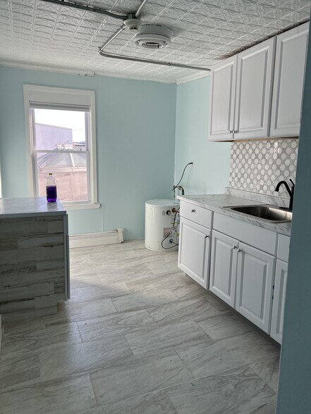 More Photos Of 440 W Merrick Rd, Valley Stream General Retail For Sale