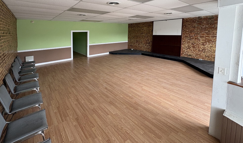 More Photos Of 504 S Main St, Clover Storefront Retail Office For Sale
