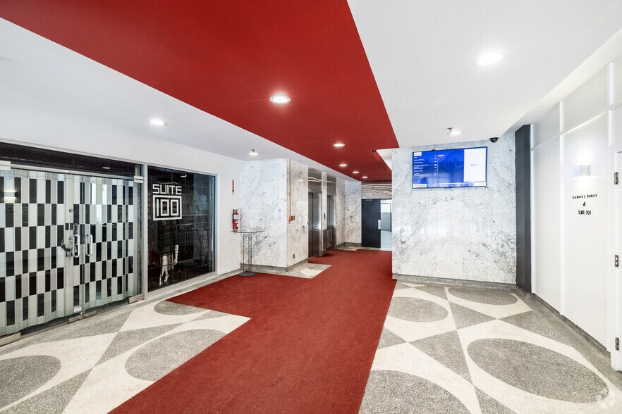 More Photos Of 9475 Rue Meilleur, Montréal Showroom For Lease