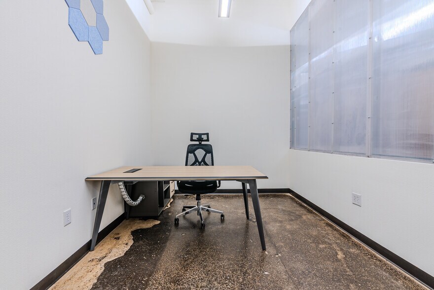 More Photos Of 1601 Magoffin Ave, El Paso Office Residential For Lease