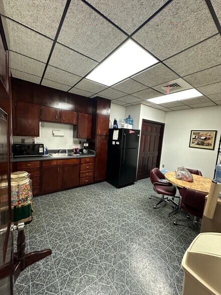 More Photos Of 205 Camden Industrial Pky NW, Conyers Warehouse For Sale