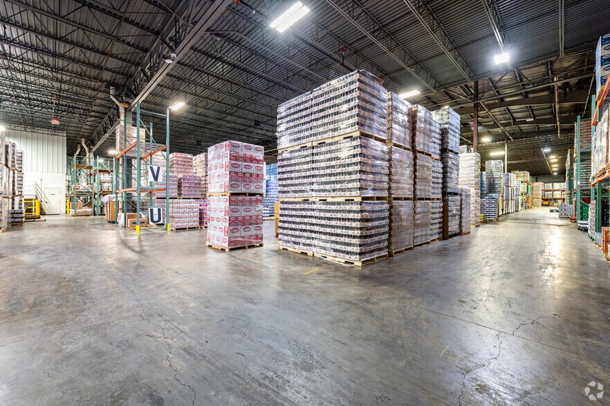More Photos Of 5900 Pennsylvania Ave, Maple Heights Distribution For Lease