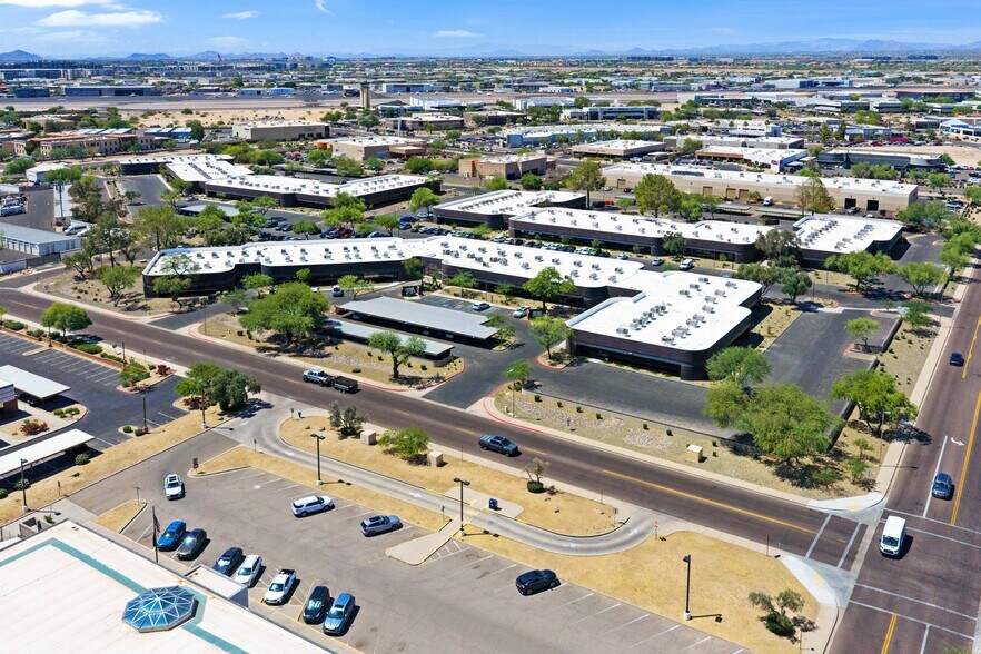 More Photos Of 14455 N Hayden Rd, Scottsdale Light Distribution For Sale