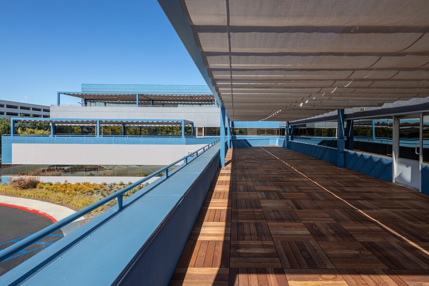 More Photos Of 17900 Von Karman Ave, Irvine Office For Sale