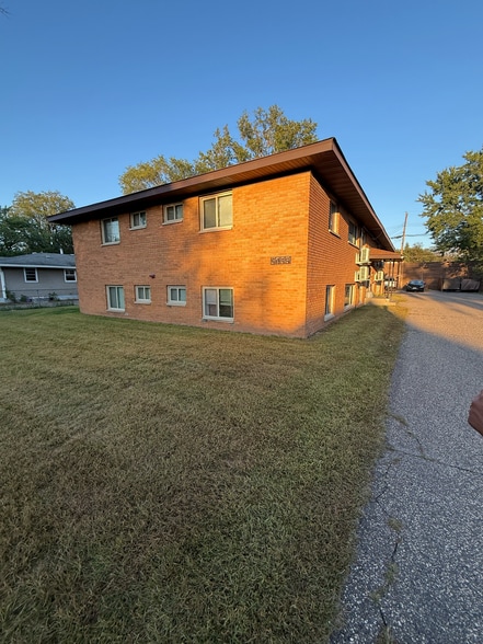 More Photos Of 5035 3rd St NE, Minneapolis Apartments For Sale