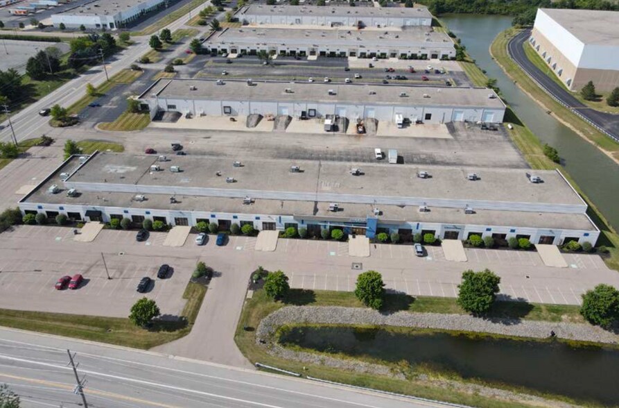 More Photos Of 5426-5452 West Chester Rd, West Chester Flex For Lease
