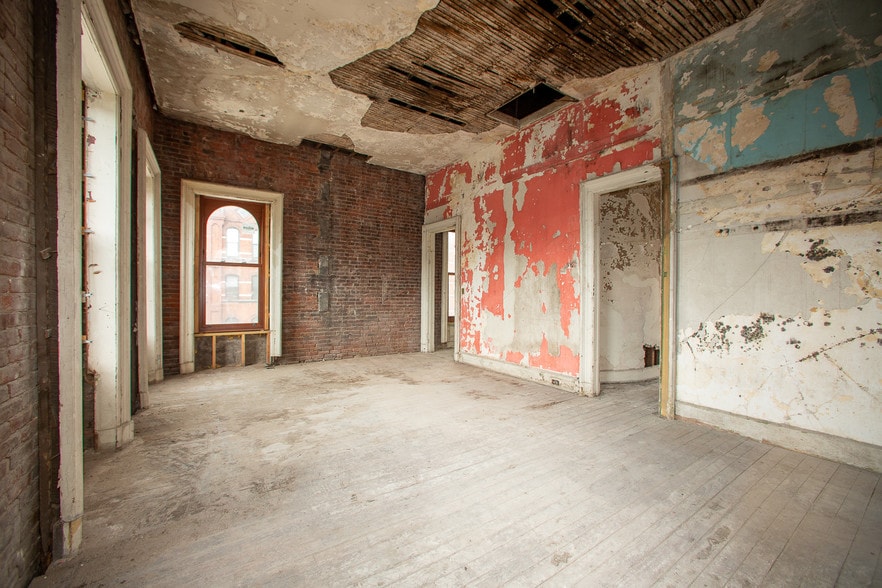 More Photos Of 360 3rd Ave, Brooklyn Storefront Retail Residential For Sale