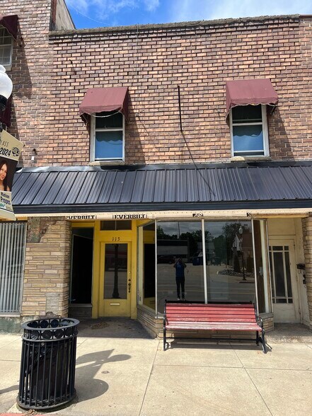 More Photos Of 111-113 N Shiawassee St, Corunna Storefront Retail Residential For Sale