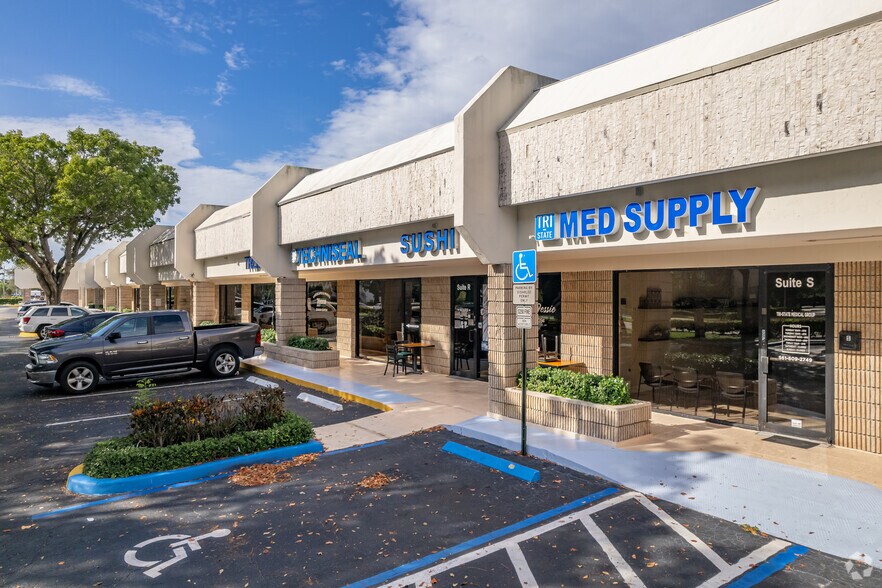 More Photos Of 2621 N Federal Hwy, Boca Raton Unknown For Lease