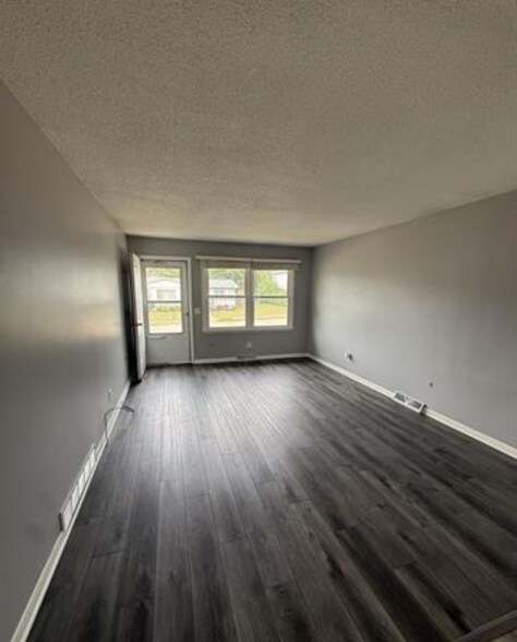 More Photos Of 2843 High Point Dr, Davenport Apartments For Lease