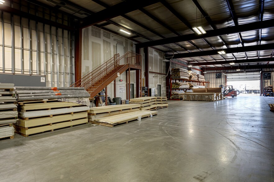 More Photos Of 360 Quecreek Cir, Smyrna Warehouse For Sale
