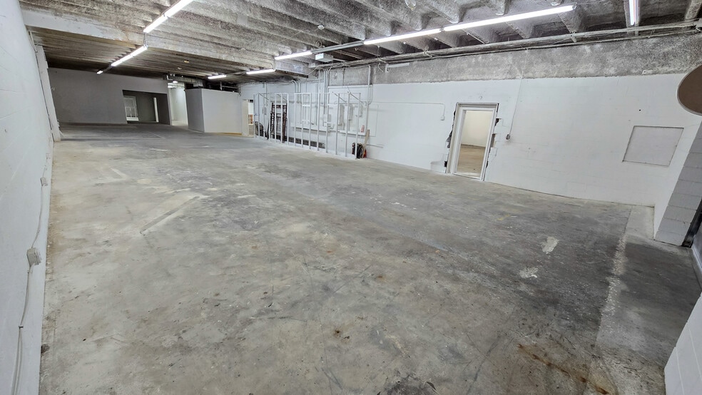 More Photos Of 1409 Robinson Rd, Old Hickory Service For Lease