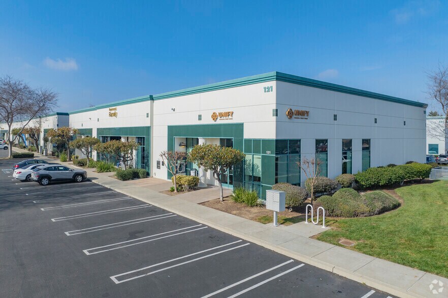 More Photos Of 121 Sand Creek Rd, Brentwood Research And Development For Lease