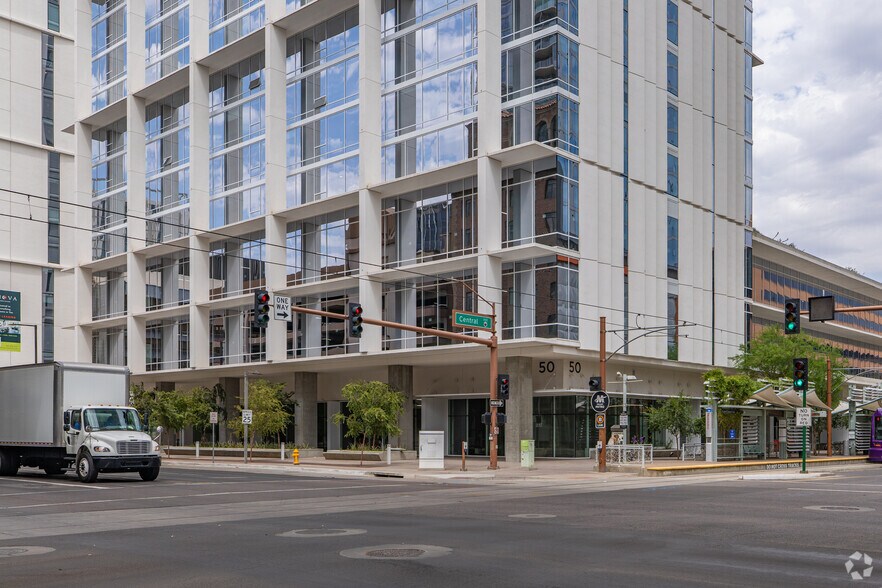 More Photos Of 50 W Van Buren St, Phoenix Office For Lease