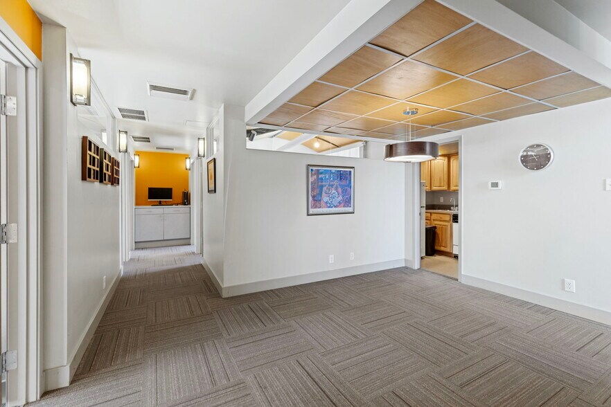 More Photos Of 2336 Pearl St, Boulder Office For Sale
