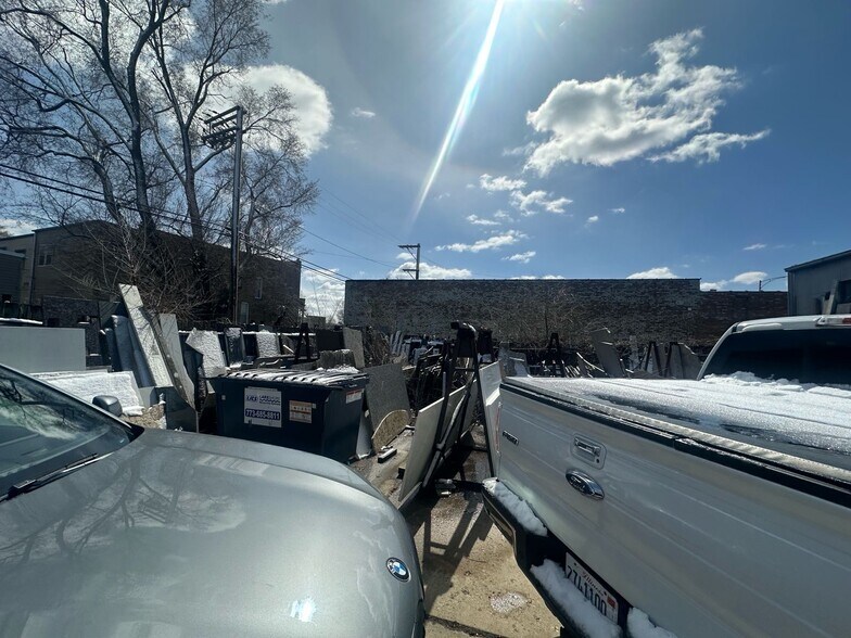 More Photos Of 815 S Cicero Ave, Chicago Light Manufacturing For Sale