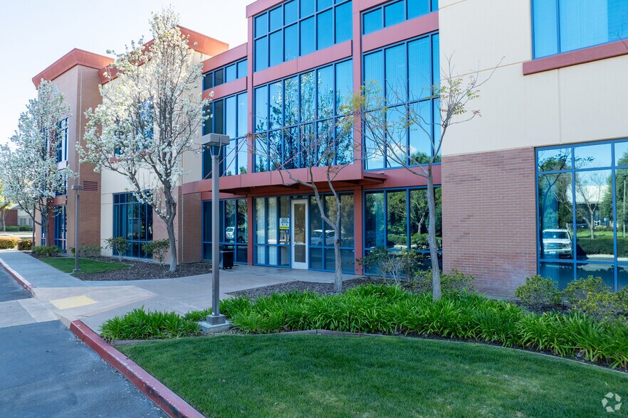 More Photos Of 202 Cousteau Pl, Davis Unknown For Lease