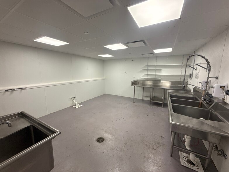 More Photos Of 15-21 3rd St, Dover Apartments For Lease
