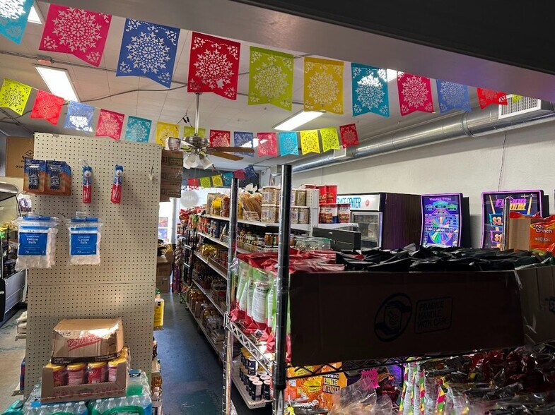 More Photos Of 836 S Broad St, Commerce Freestanding For Sale