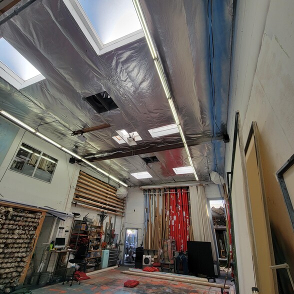 More Photos Of 5830 Adams Blvd, Culver City Showroom For Sale