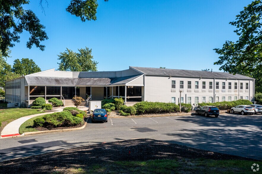 Primary Photo Of 59 Avenue at the Commons, Shrewsbury Medical For Lease