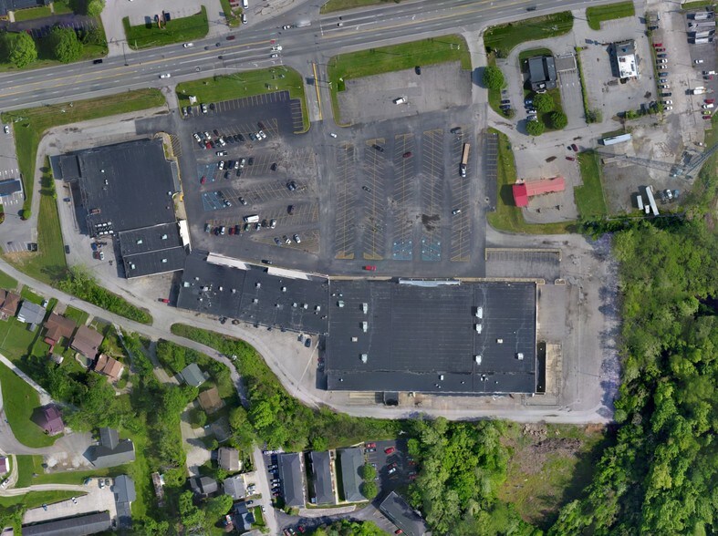 More Photos Of 5636 US Route 60, Huntington Unknown For Lease