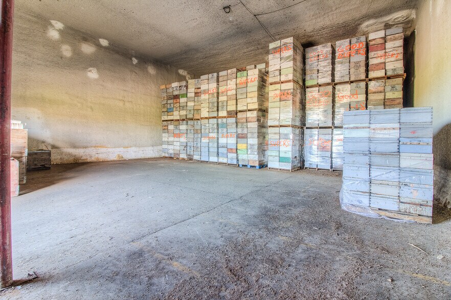 More Photos Of 91 Charlie Ln, Naches Warehouse For Sale