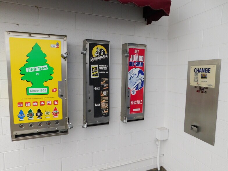 More Photos Of 6 S Main St, Homedale Carwash For Sale