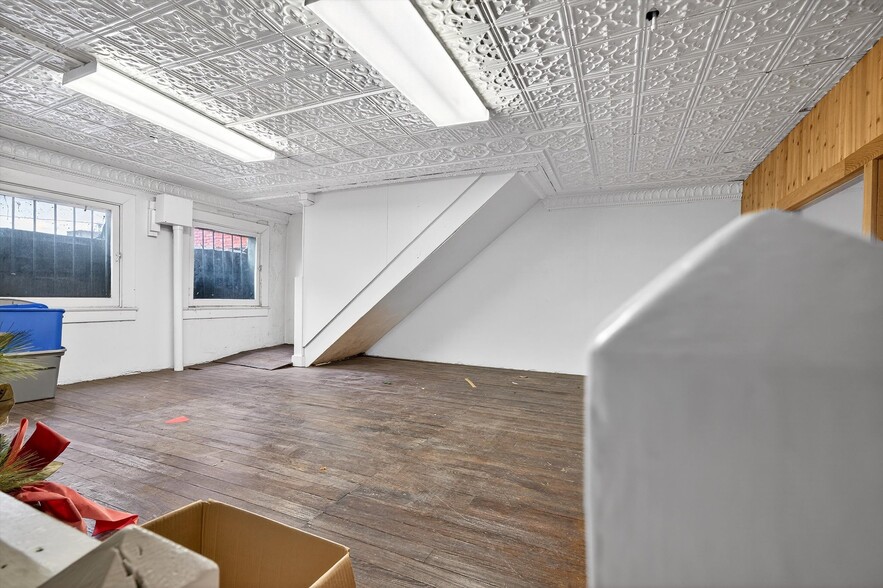 More Photos Of 210 E 5th Ave, Tarentum Office For Sale