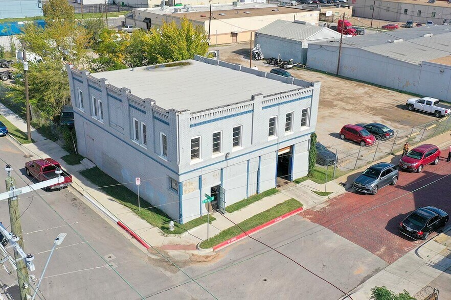 More Photos Of 200,201,206 E Daggett Ave, Fort Worth Warehouse For Sale