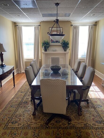 More Photos Of 720 North Ave, Macon-Bibb Office Residential For Sale