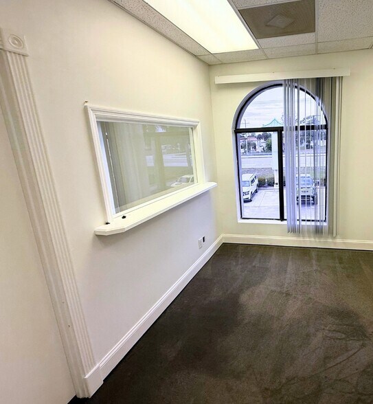 More Photos Of 5031 SE Federal Hwy, Stuart General Retail For Lease