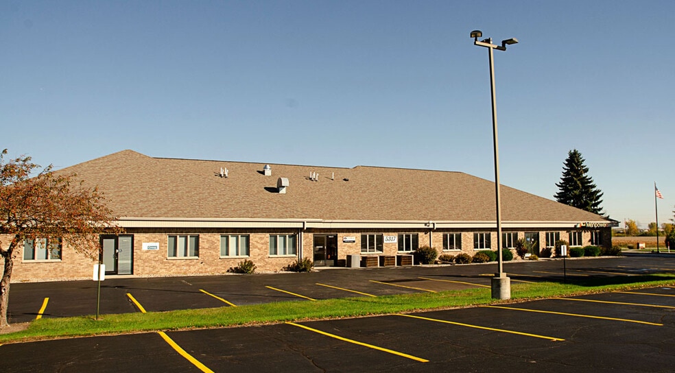 More Photos Of 5793 W Grande Market Dr, Appleton Unknown For Lease