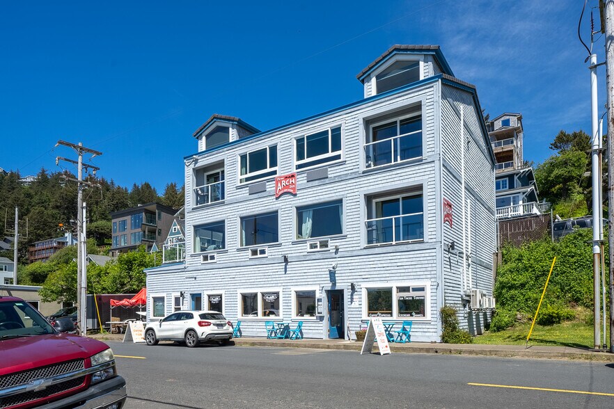 Primary Photo Of 1505 Pacific Ave NW, Oceanside Hotel For Sale