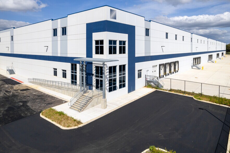 More Photos Of 332 S 17th St, Camden Industrial For Sale