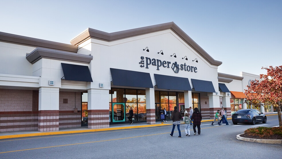 More Photos Of 245-267 Hartford Ave, Bellingham Unknown For Lease