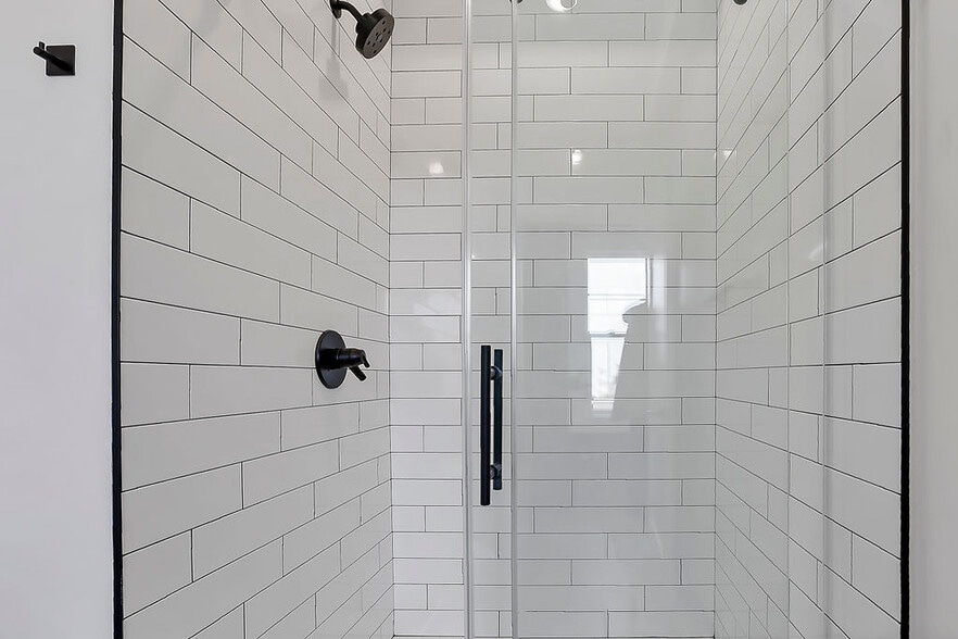 More Photos Of 595 E Broad St, Columbus Apartments For Sale