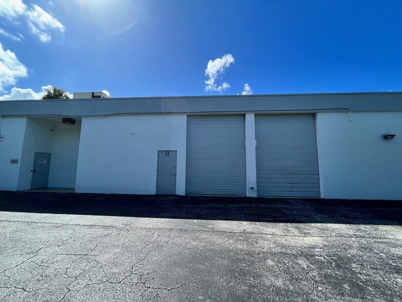 More Photos Of 2855-2915 S Congress Ave, Delray Beach Unknown For Lease