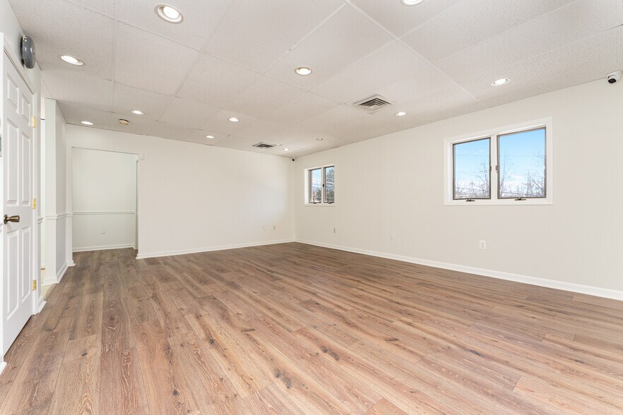 More Photos Of 10875 Main St, Fairfax Medical For Lease