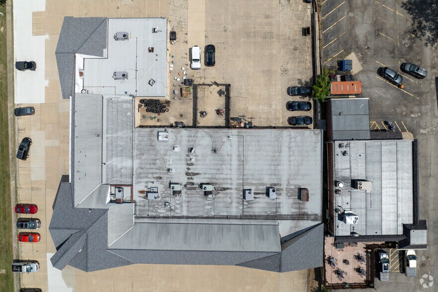 More Photos Of 1145-1157 Pearl Rd, Brunswick General Retail For Lease