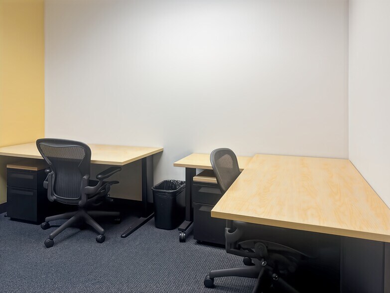 More Photos Of 100 Chesterfield Business Pky, Chesterfield Coworking Space